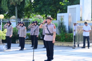 Polda Jambi Gelar Ziarah Rombongan di TMP Satria Bhakti, Kenang Jasa Para Pahlawan pada Hari Bhayangkara ke-80