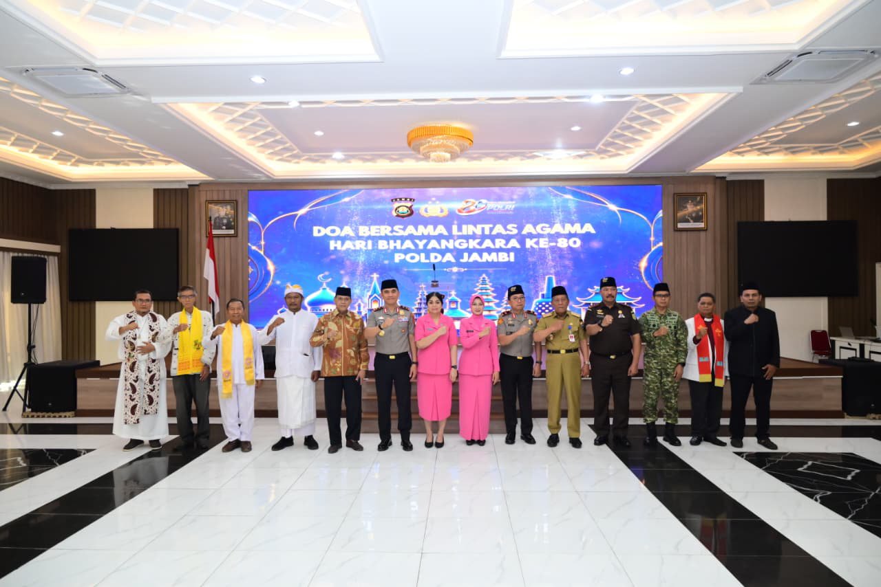 Doa Bersama Lintas Agama Warnai Hari Bhayangkara ke-80, Polda Jambi Perkuat Komitmen Jaga Kerukunan dan Kamtibmas