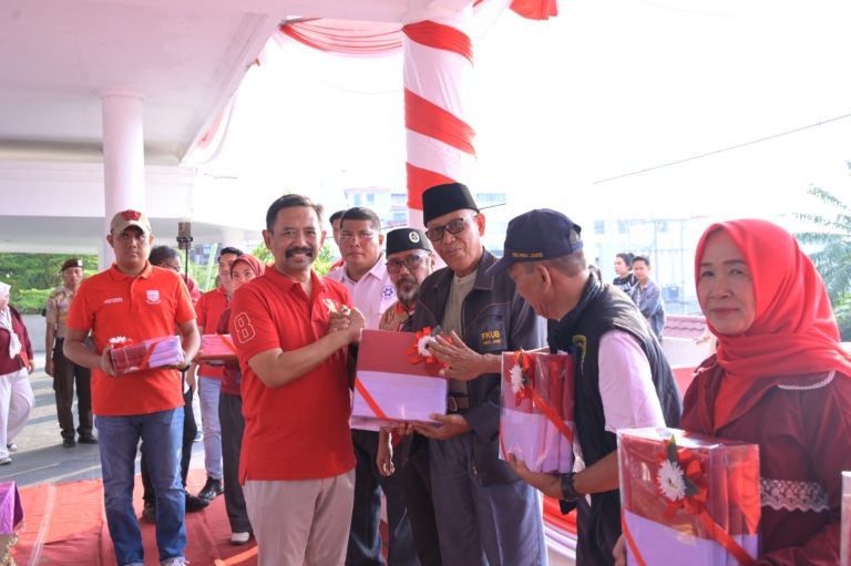 Wakapolda Jambi ikuti Pemasangan 1.000 Bendera Merah Putih Sambut HUT ke-81 Kemerdekaan RI