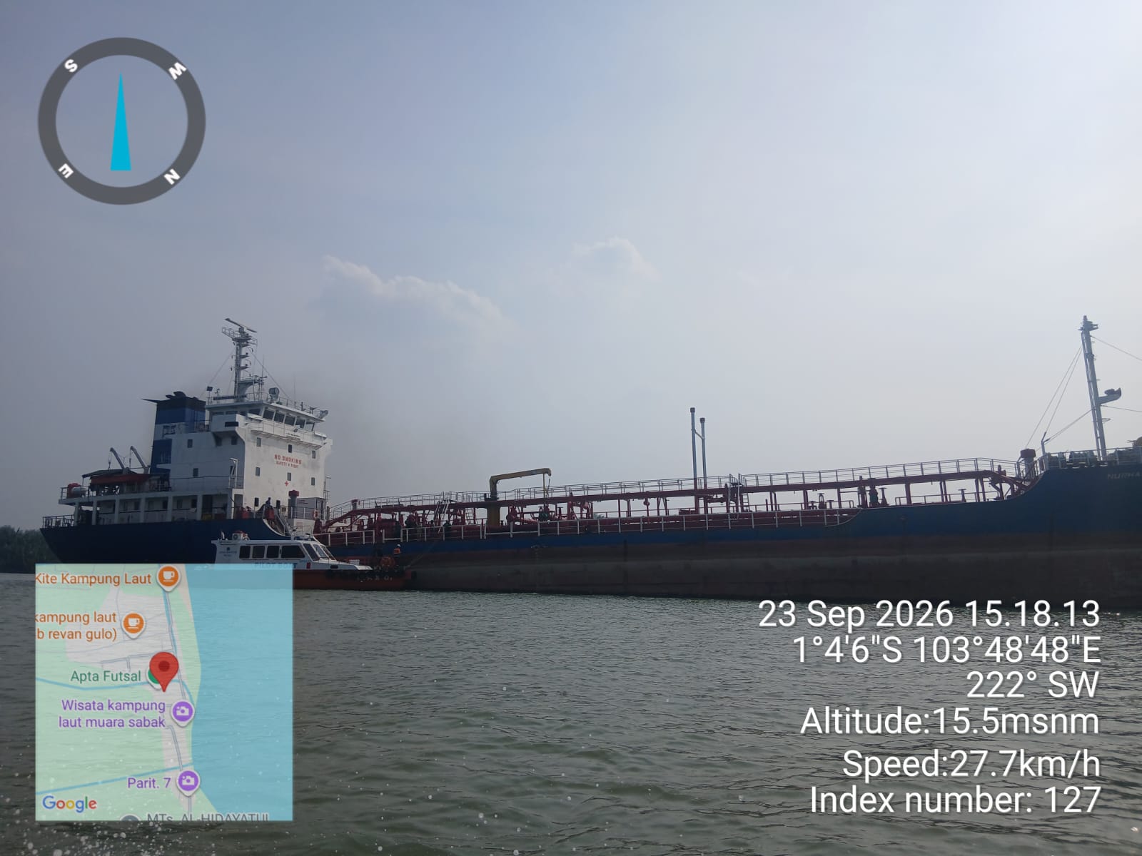 Kapal MT Nurhasanah Lima Terbakar di Perairan Teluk Majelis, Lima Kru Luka Bakar