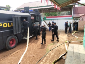 Brimob Jambi Peduli, Batalyon B Pelopor Salurkan Bantuan Air Bersih ke Pesantren