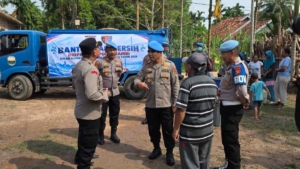 HUT Propam Polri 2026, Bid Propam Polda Jambi Salurkan 10.000 Liter Air Bersih untuk Warga Tangkit