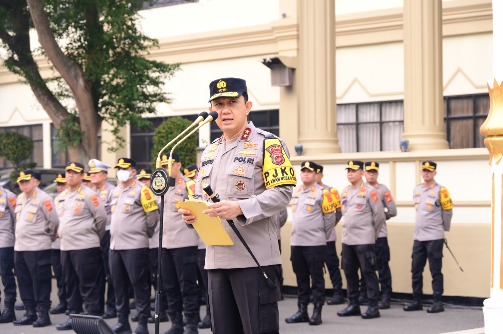 Pimpin Apel Perdana, Kapolda Jambi Tekankan Integritas, Disiplin dan Profesionalisme Kepada Seluruh Personel