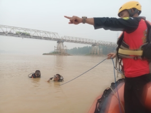 Basarnas Jambi Kerahkan Tim Penyelam Cari Anak 11 Tahun yang Tenggelam di Sungai Batanghari