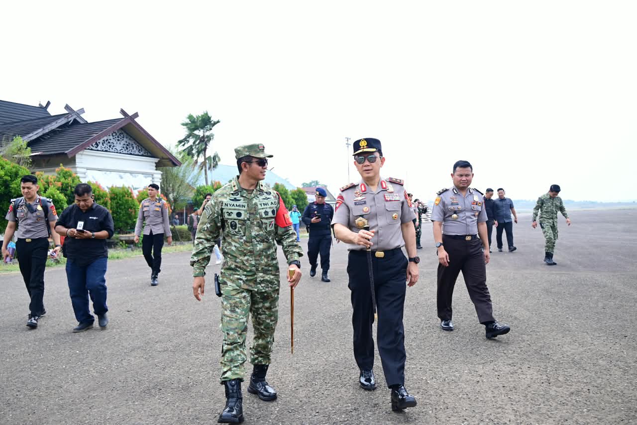 Kapolda Jambi Dampingi Gubernur Lepas 90 Personel Satgas Darat Karhutla ke Taman Nasional Berbak